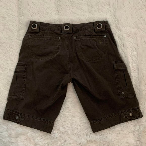 Athleta Kick It Cargo Bermuda Shorts Gray-Brown Size 6 - Picture 2 of 4